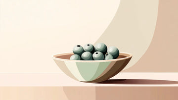 Bol d’aliments naturels riches en antioxydants et propriétés anti-inflammatoires.