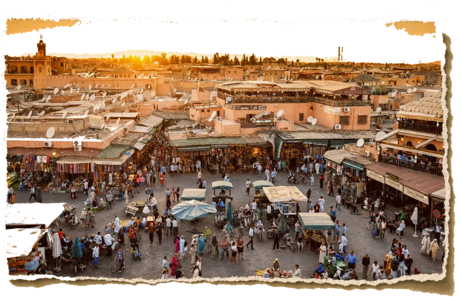La piazza Jemaa el-Fna e la medina di Marrakech al tramonto